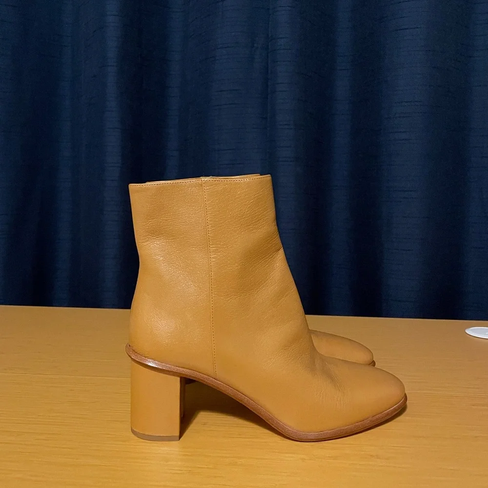 Tory Burch Brooke Stamped Heel Bootie Caramel